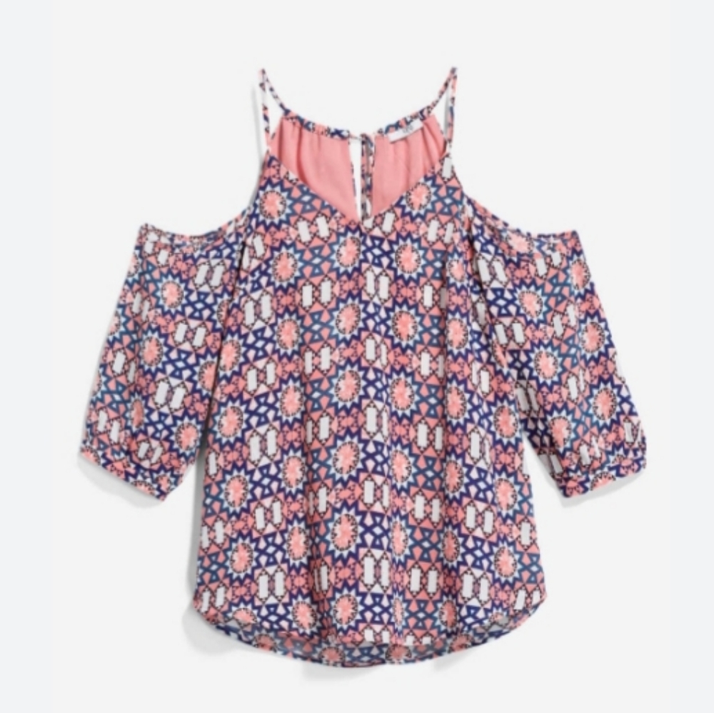 Cold shoulder top